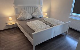 Ferienwohnung direkt an der Mosel im Zentrum von Zell